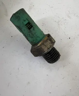Mitsubishi Space Star Oil pressure sensor 