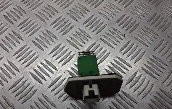 Toyota Yaris Heater blower fan relay 2R79K-1R49K