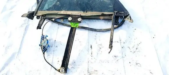 Audi A4 S4 B6 8E 8H Rear door window/glass frame 