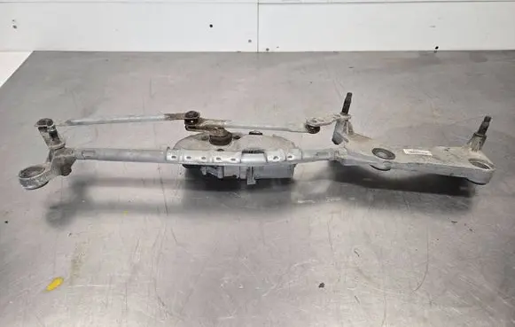 Mercedes-Benz ML W166 Front wiper linkage and motor A1668202740