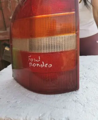 Ford Mondeo Mk III Rear/tail lights 93BC13N004EA