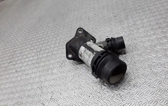 BMW 5 E60 E61 Engine coolant pipe/hose 1112247744