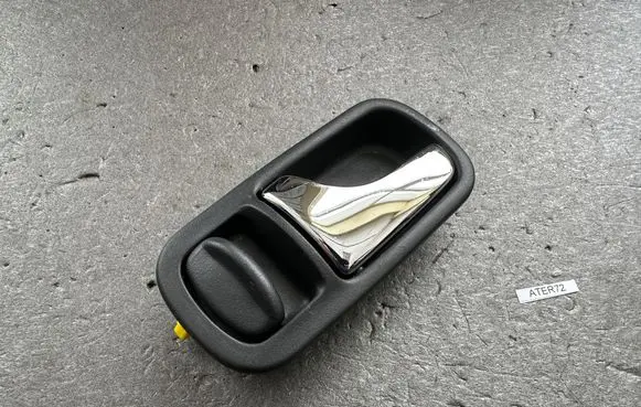 Nissan Terrano Front door interior handle 806710X001