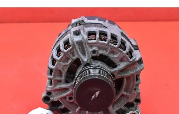Volkswagen PASSAT CC Generator/alternator 03L903024F