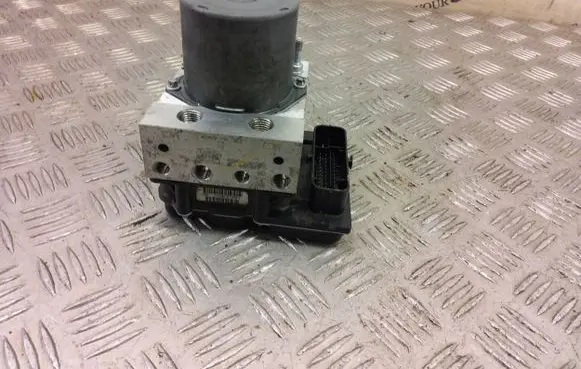 Land Rover Discovery 4 - LR4 ABS Pump 0265951675