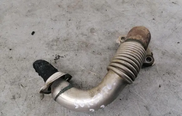 KIA Sorento EGR valve line/pipe/hose