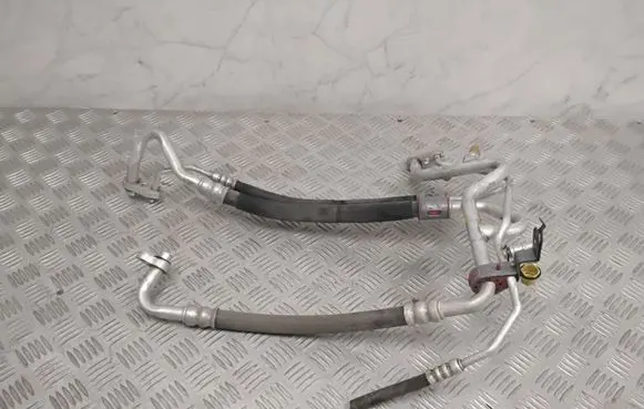 Tesla Model 3 Air conditioning (A/C) pipe/hose 109215700F