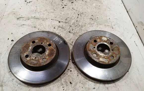 Toyota Yaris Front brake disc