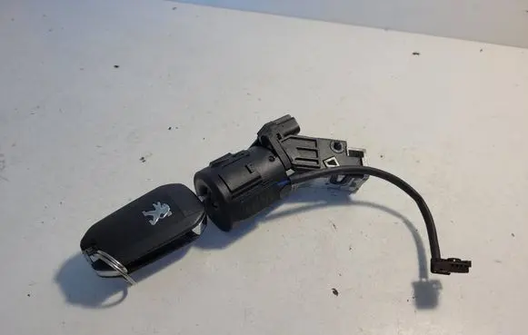 Peugeot 208 Ignition lock 96762547 36454600