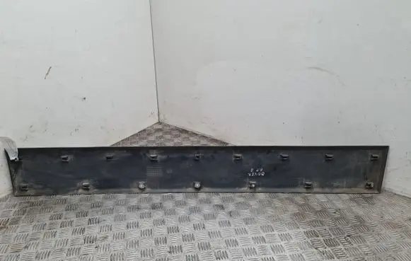 Peugeot Boxer Front door trim (molding) 1306606070