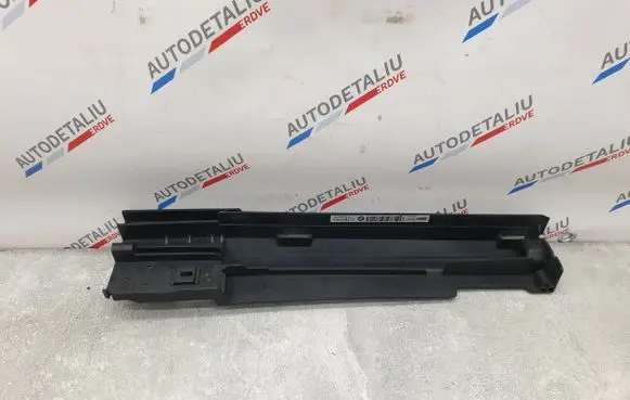 BMW 4 F32 F33 Radiator mount bracket 7600537 17117600537