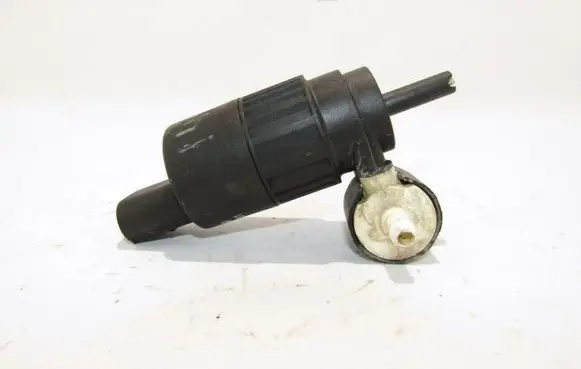Volkswagen Golf IV Windscreen/windshield washer pump 1J6955651