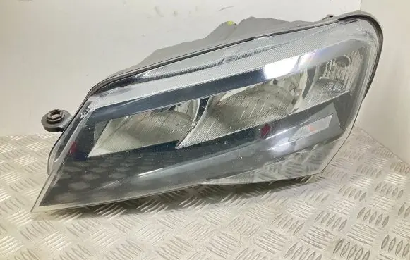 Skoda Superb B8 (3V) Headlight/headlamp