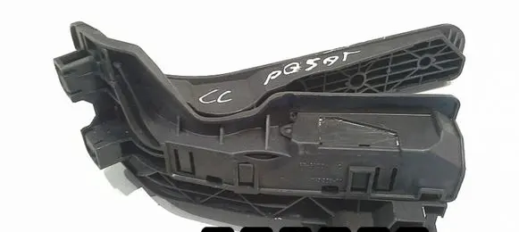 Volkswagen PASSAT CC Accelerator throttle pedal 743905-00