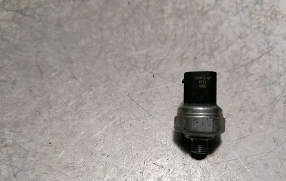 Air conditioning (A/C) pressure sensor