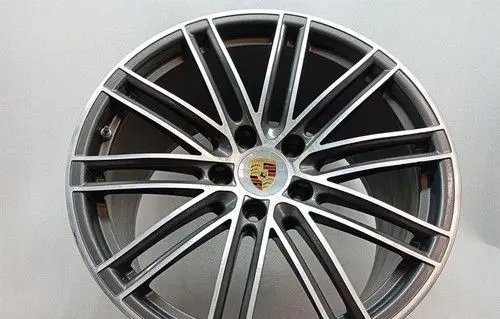 Porsche 911 991 R18 wheel hub/cap/trim 99136276101