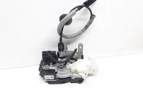 Volvo V40 Front door lock 31391825