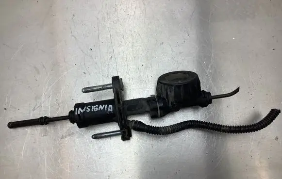 Opel Insignia A Clutch master cylinder 55561915