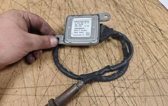 Mercedes-Benz C W205 Lambda probe sensor A0009053503