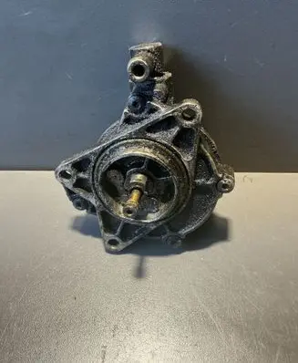 Audi A6 S6 C5 4B Vacuum pump 72218501