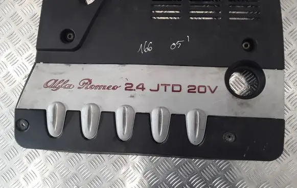 Alfa Romeo 166 Engine cover (trim)
