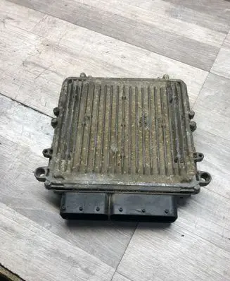 Mercedes-Benz R W251 Engine control unit/module A6421500477 0281013764 28101376