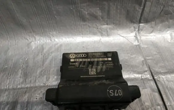 Volkswagen PASSAT B6 Other control units/modules 3C0907530C