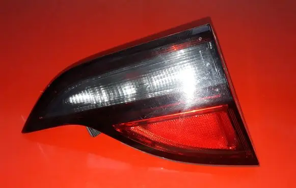 Opel Zafira C Tailgate rear/tail lights 13288832 428448700 21460101