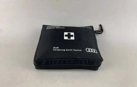 Audi Q3 F3 First aid kit 8W0860282F