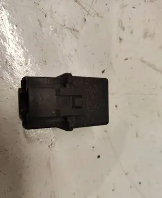 Volvo S40, V40 Other relay V23134B52X240 MB953381