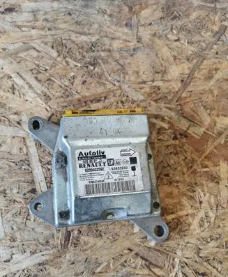 Renault Trafic II (X83) Airbag control unit/module 8200402592 602869100
