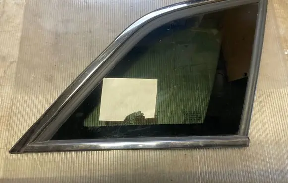 Opel Antara Rear side window P96660069