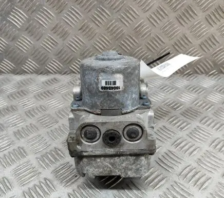 Chevrolet Corvette C6 ABS Pump 15858644