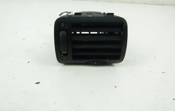 Volkswagen PASSAT B5.5 Dash center air vent grill 3B0819704D