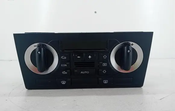 Audi A3 S3 8P Climate control/heater control trim 8P0820043M