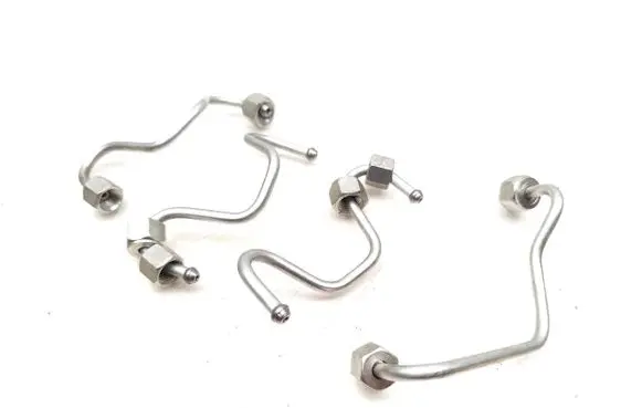 Nissan Qashqai Fuel injector supply line/pipe 