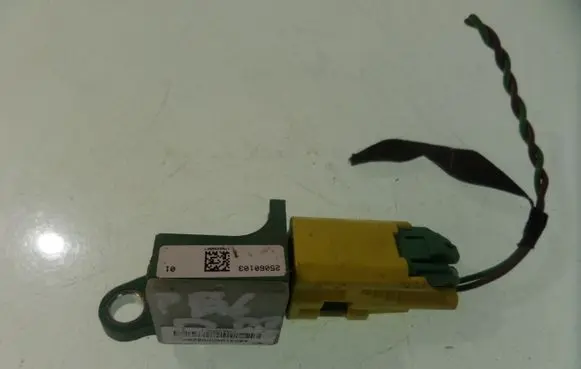 Volkswagen PASSAT B6 Airbag deployment crash/impact sensor 3C0909606 331324
