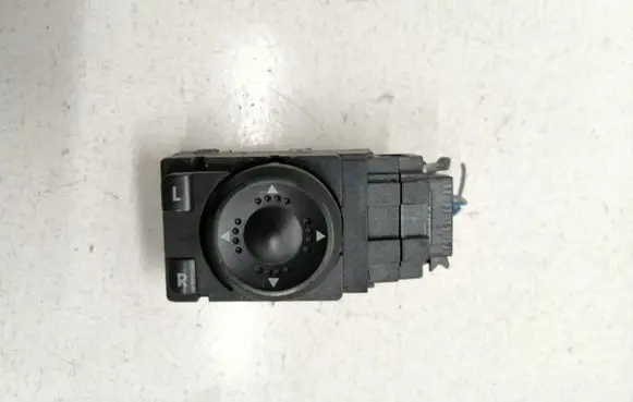 Volkswagen PASSAT B5 Wing mirror switch 3B1959565