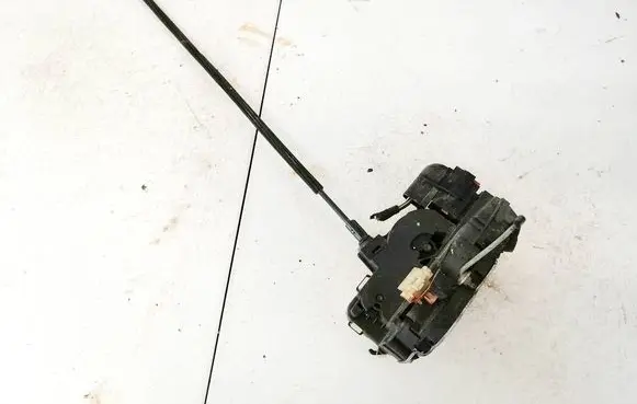 Opel Insignia A Front door lock