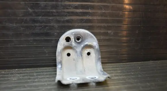 Opel Mokka Other engine bay part