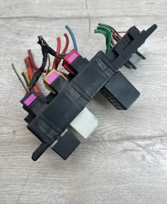 Volkswagen New Beetle Fuse box set 8L0941822