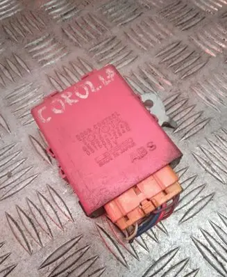 Toyota Corolla E120 E130 Door central lock control unit/module 8598012240