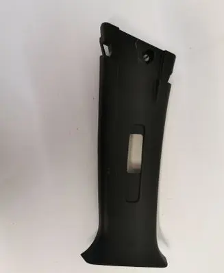 Nissan Leaf II (ZE1) Seat belt trim 769143NL0A
