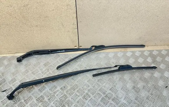 Toyota Prius (XW30) Windshield/front glass wiper blade 