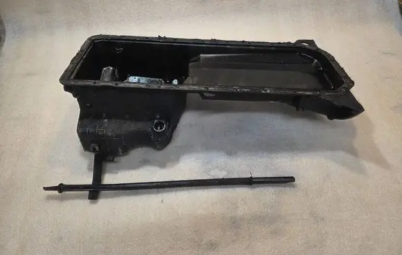 BMW 7 E38 Oil sump 22462279