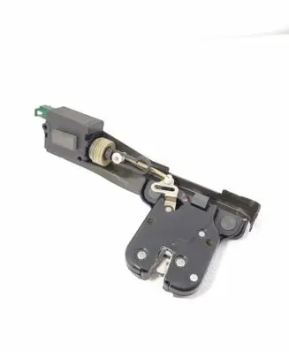 Audi TT Mk1 Tailgate/trunk/boot lock/catch/latch 8N0827505B