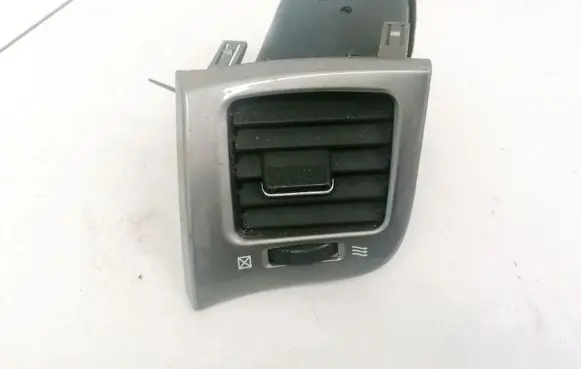 Dash center air vent grill