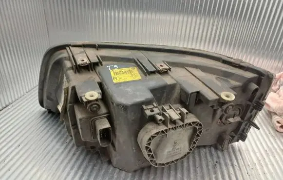 Volkswagen Transporter - Caravelle T5 Headlight/headlamp 7H1941016J 0301191302 13661367