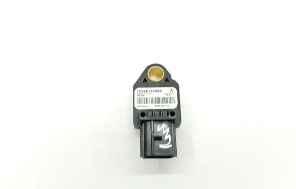 Mitsubishi Outlander Airbag deployment crash/impact sensor 8651A001