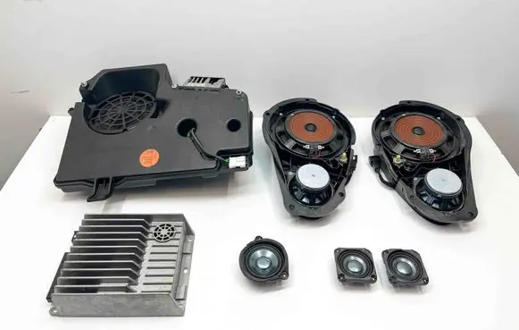 Mercedes-Benz SL R230 Audio system kit A2308203202 A2308203302